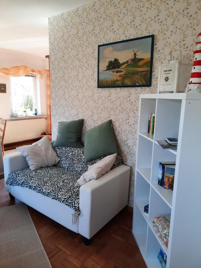 Ferienhaus In Buesumer Deichhausen - Buesum An Der Nordsee Fuer Bis Zu 9 Personen Exterior foto